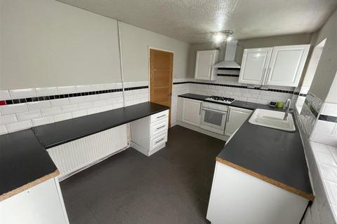 1 Neenton Square, Manchester, M12 5PT
