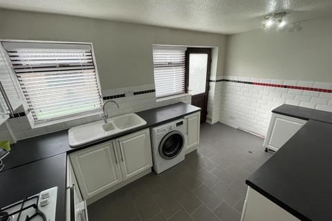1 Neenton Square, Manchester, M12 5PT