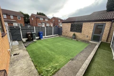 1 Neenton Square, Manchester, M12 5PT