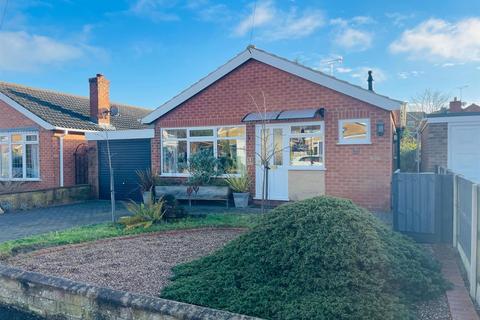 2 bedroom detached bungalow for sale, Fern Close, Southwell