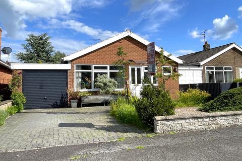 2 bedroom detached bungalow for sale, Fern Close, Southwell