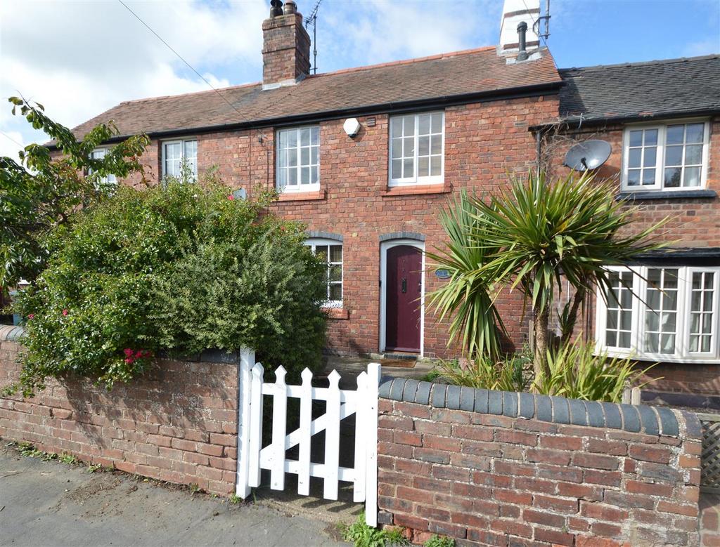 Oak Terrace, Annscroft, Shrewsbury 2 bed terraced house for sale £215,000