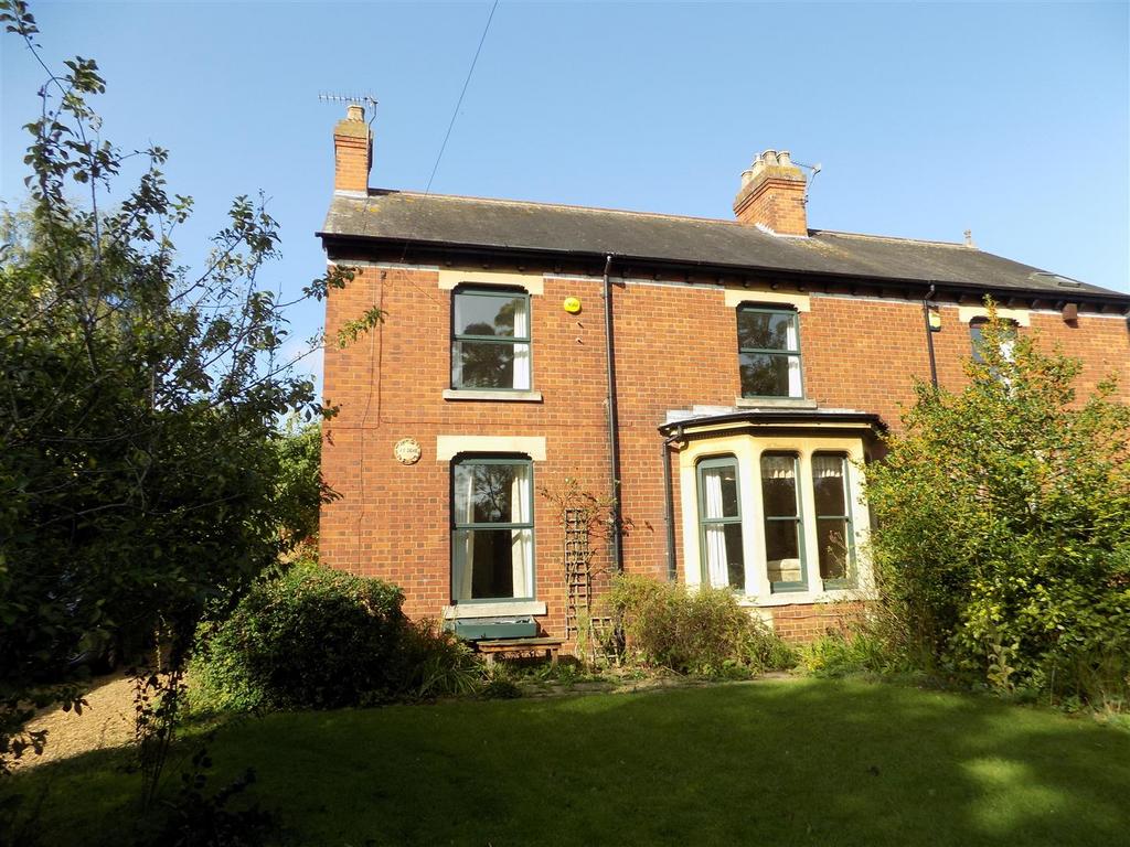 Belvoir Road, Bottesford, Nottingham 4 bed character property for sale