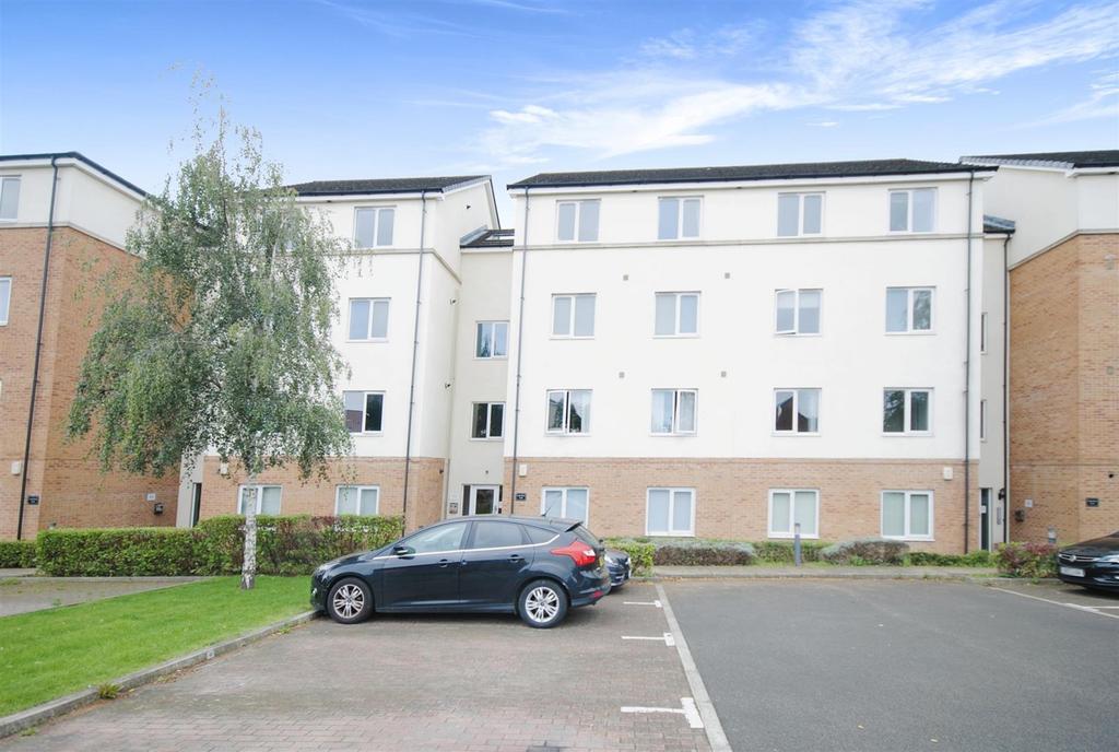 Cedar Drive, Killingbeck, Leeds 2 bed apartment for sale £135,000