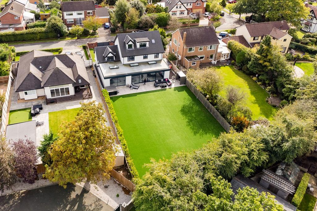 Claremont Road, Culcheth, Warrington, WA3 5 bed detached house for sale