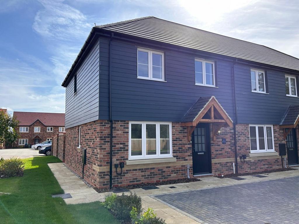 Hayfield Walk, Castlethorpe Road, Hanslope, Milton Keynes, MK19 3 bed
