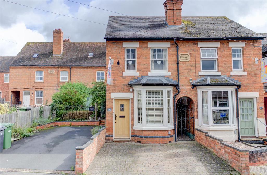 Icknield Street, BidfordOnAvon 2 bed semidetached house for sale £