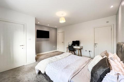 15 Parrotts Grove, Coventry, CV2 1NQ