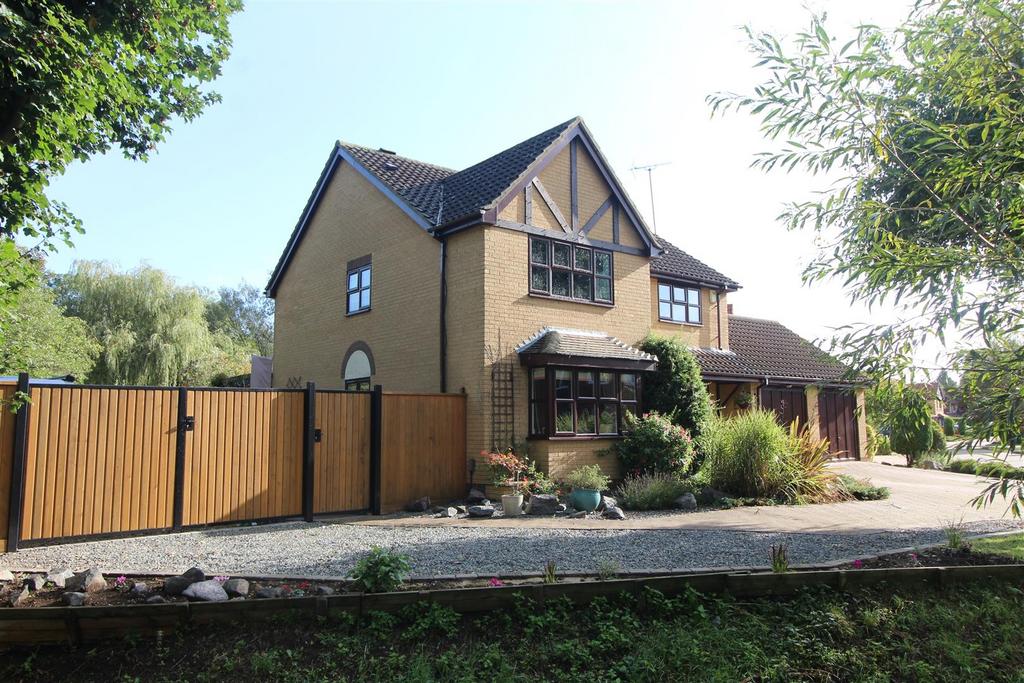 Riverside Gardens, Peterborough 5 bed detached house for sale £750,000