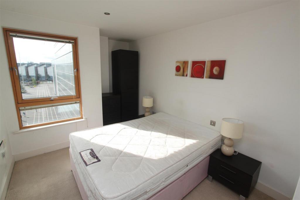 Bedroom.JPG