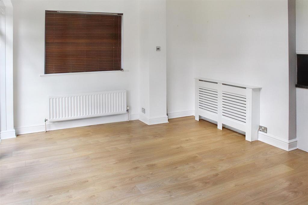 Keswick Drive, Cullercoats 4 bed semidetached house £1,400 pcm (£323 pw)