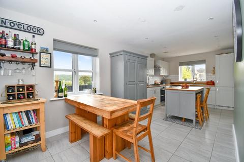 53 Brompton Drive, Bradford, BD10 0DW