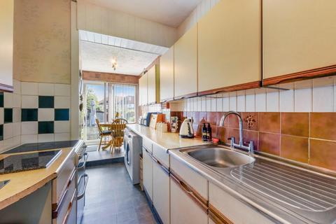 67 Stoneleigh Avenue, Worcester Park, KT4 8XY