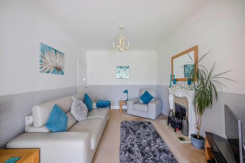 67 Stoneleigh Avenue, Worcester Park, KT4 8XY
