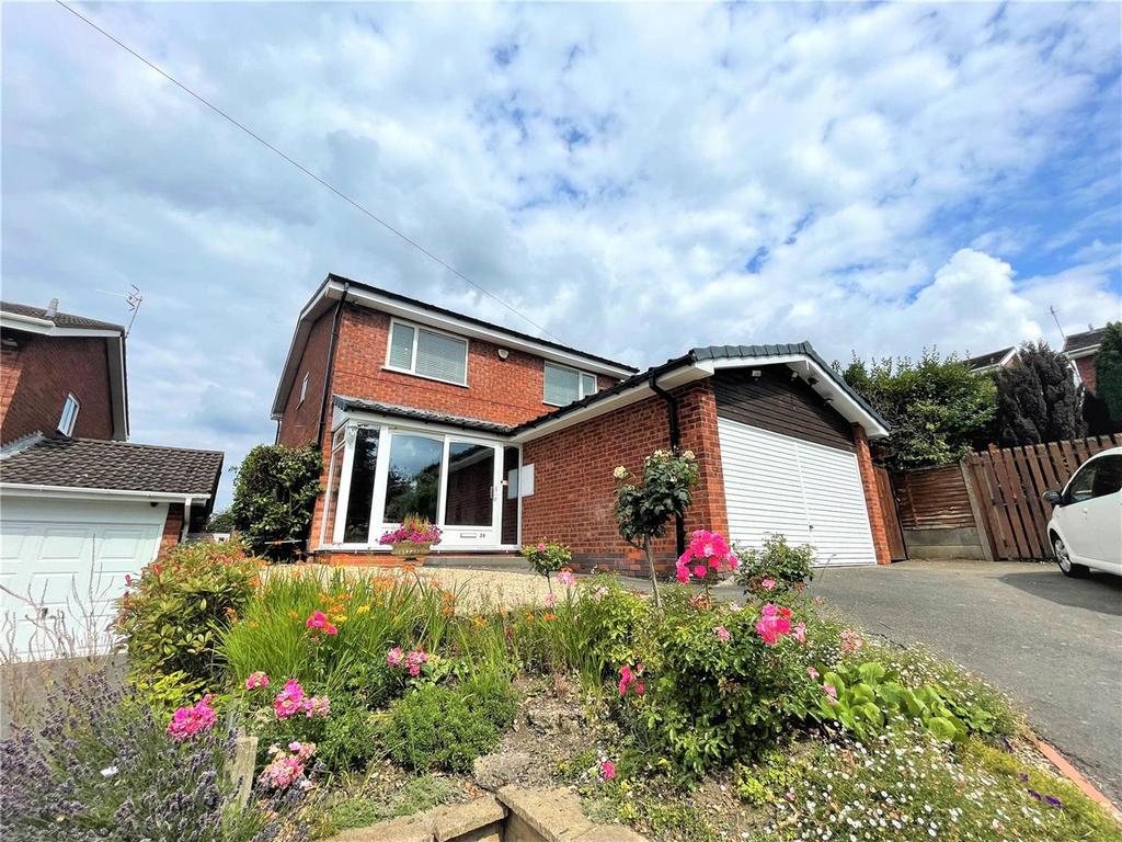 Hartsbourne Drive, Halesowen 4 bed detached house £1,495 pcm (£345 pw)