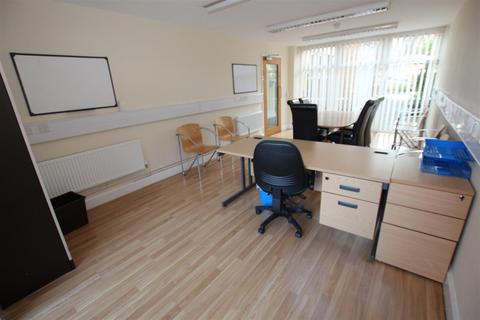 Property to rent, Penlline Road, Whitchurch, Cardiff