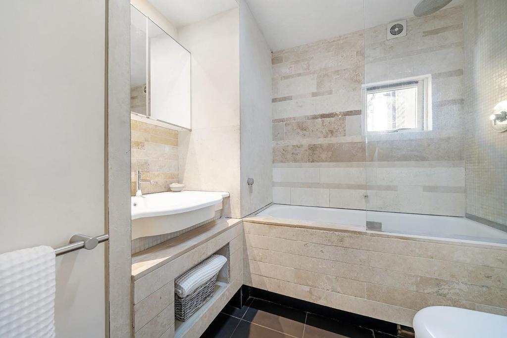 Bathroom First Floor.JPG