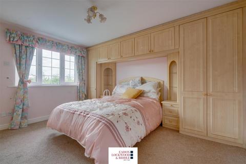 4 bedroom detached house for sale - Old Clifton Lane, Rotherham