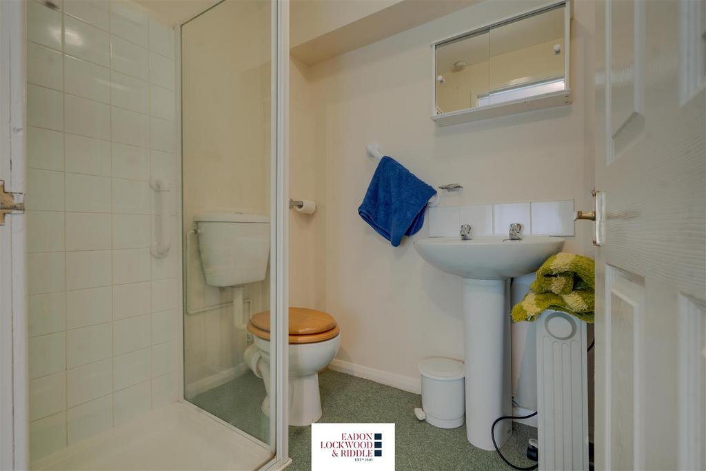 Bedroom 4 Ensuite