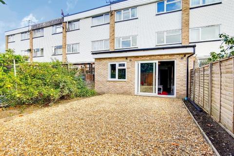 16 Cotherstone, Epsom, KT19 9EF