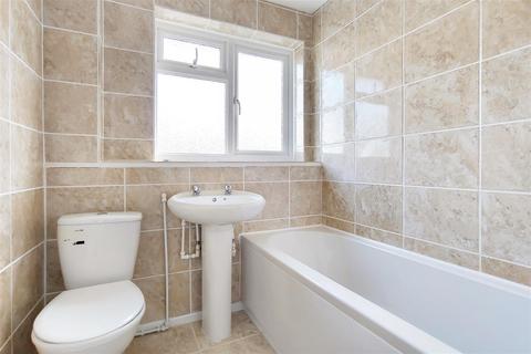 16 Cotherstone, Epsom, KT19 9EF