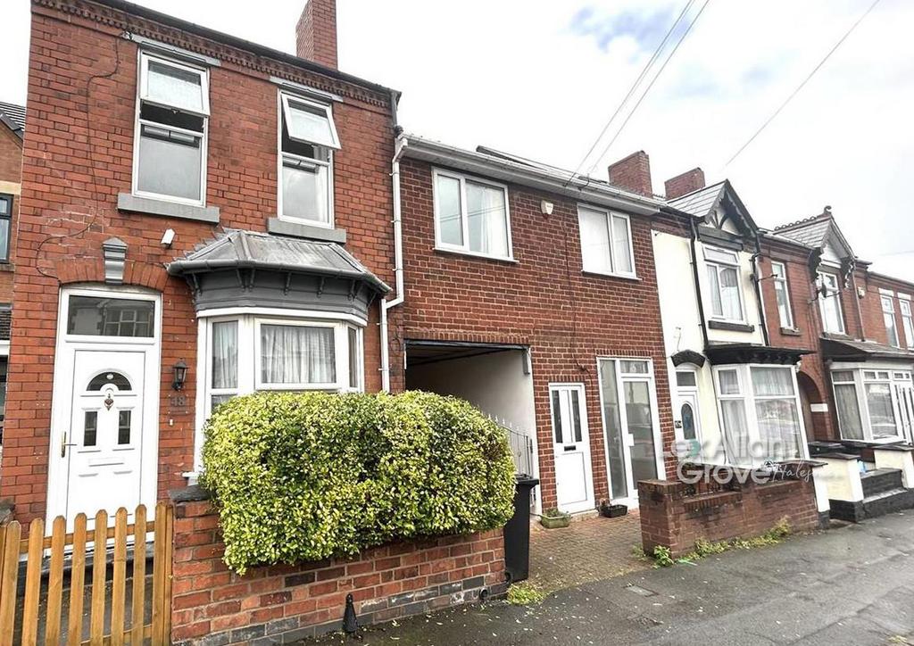 Maple Road, Halesowen 3 bed end of terrace house for sale £190,000