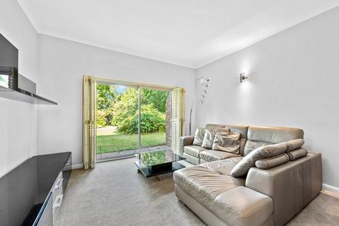 2 bedroom apartment for sale, Stroudwater Park, Weybridge, KT13
