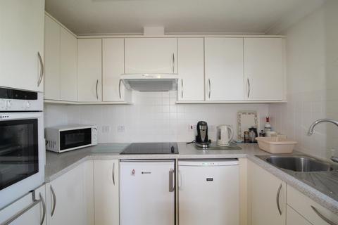 2 bedroom retirement property for sale, Christ Church Lane, Barnet EN5