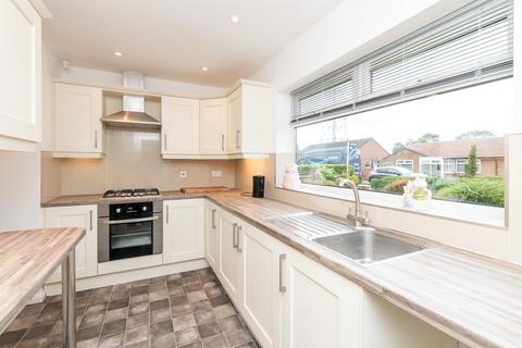 3 bedroom semi-detached bungalow for sale - Laburnum Avenue, Woolston, Warrington, WA1