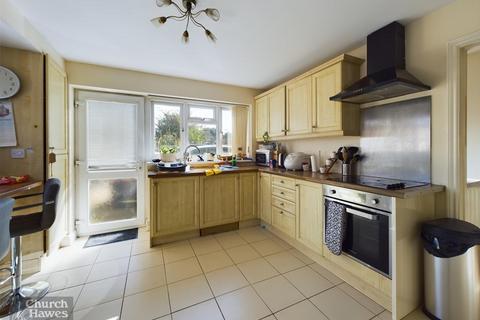 14 Elm Avenue, Heybridge, Maldon, CM9 4NT