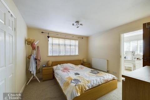 14 Elm Avenue, Heybridge, Maldon, CM9 4NT