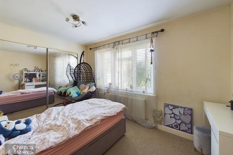 14 Elm Avenue, Heybridge, Maldon, CM9 4NT