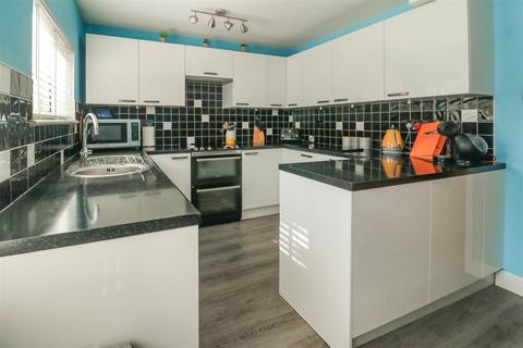 56 The Maples, Harlow, CM19 4QZ