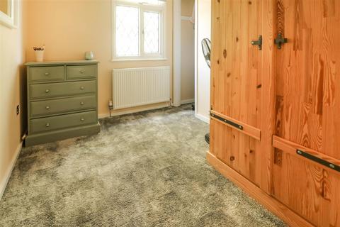 56 The Maples, Harlow, CM19 4QZ