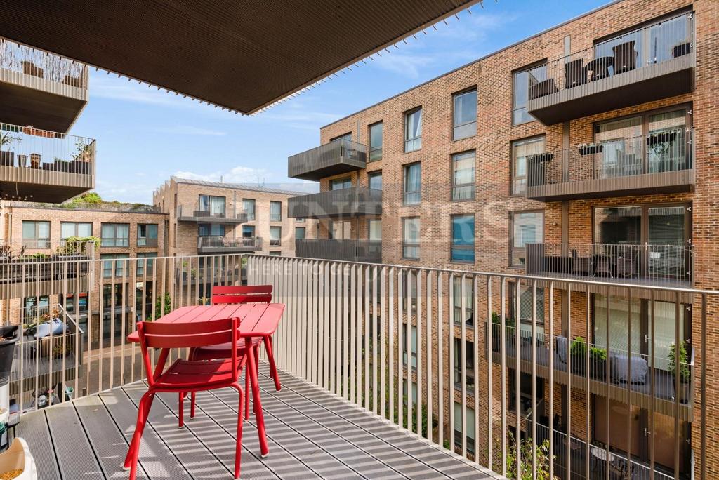 ISAMBARD COURT-13.jpg