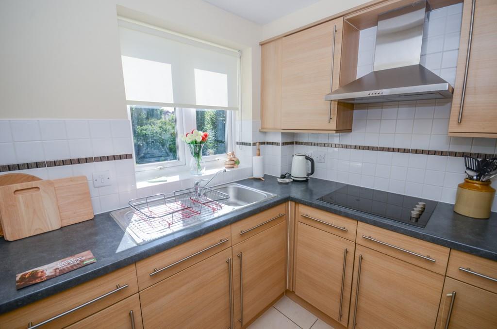 Kitchen pic 2.jpg
