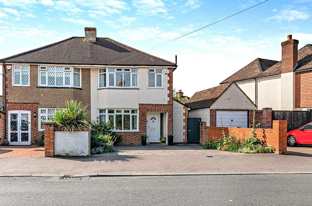 Royston Road, Bearsted, Maidstone 3 bed semidetached house for sale
