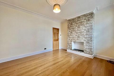 7 Grasmere Road, Barnsley, S71 1ES