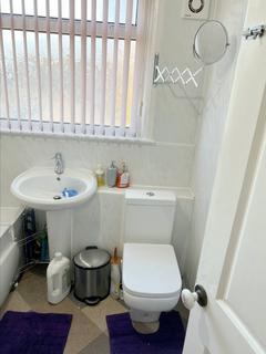 1 bedroom in a house share to rent, Cromer Road , bury , Bury  BL8