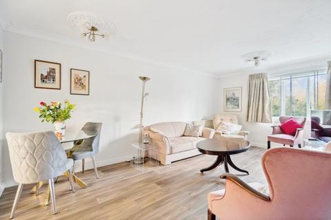 1 bedroom retirement property for sale - Uxbridge Road, Hatch End