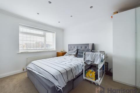 15 Berkeley Court, Sittingbourne, ME10 1UR