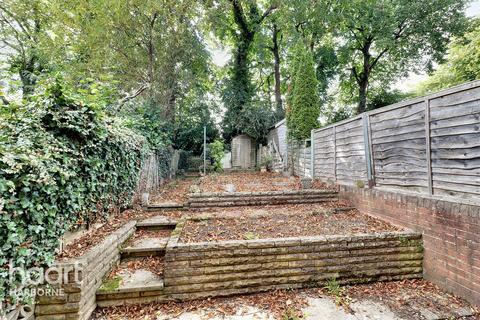 82 Fredas Grove, Harborne, Birmingham, B17 0SY