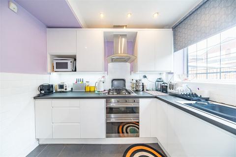 3 bedroom semi-detached house for sale - Toftwood Avenue, Rainhill
