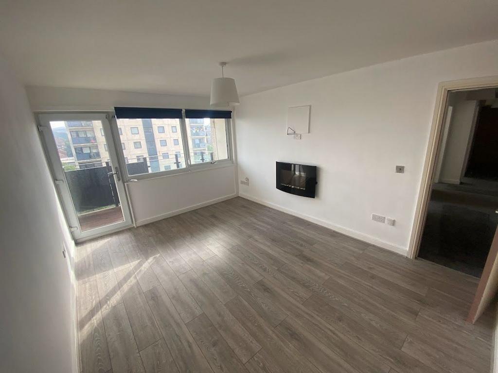 Crete Tower, Jason Street, L5 5EB 3 bed apartment - £650 pcm (£150 pw)