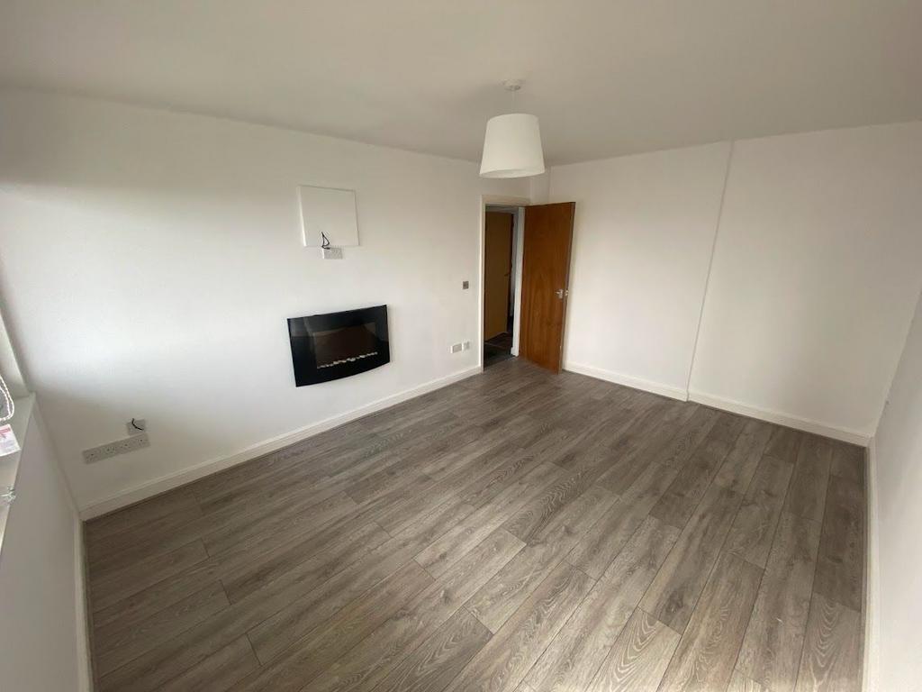 Crete Tower, Jason Street, L5 5EB 3 bed apartment - £650 pcm (£150 pw)