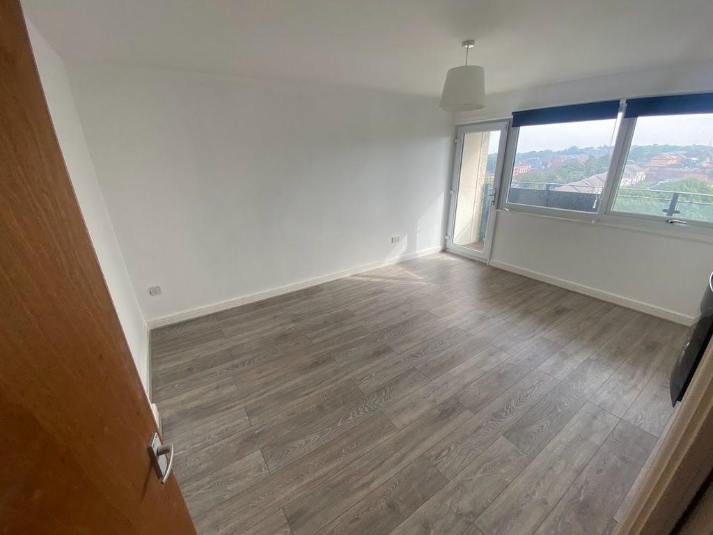 Crete Tower, Jason Street, L5 5EB 3 bed apartment - £650 pcm (£150 pw)