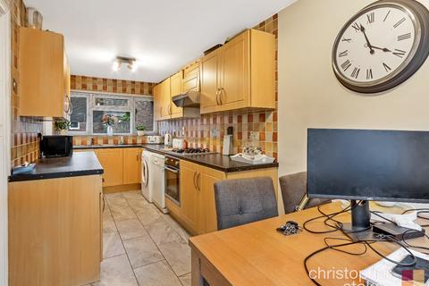 102 Wheatcroft, Cheshunt, Waltham Cross, EN7 6JT