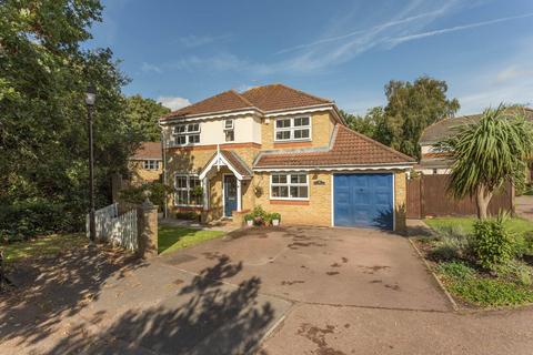 34 Langdale Drive, Ascot, SL5 8TQ