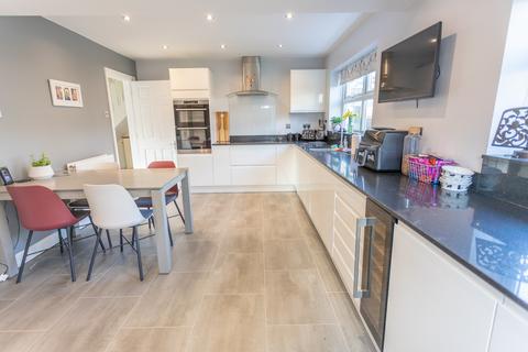 34 Langdale Drive, Ascot, SL5 8TQ