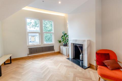 2 bedroom flat for sale, Francis Road, London, E10 6PL